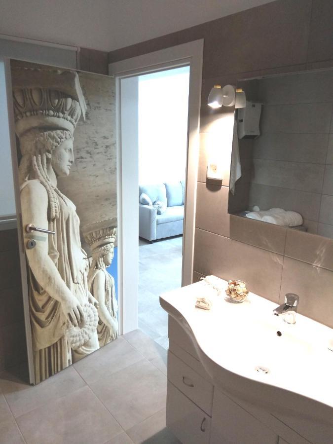 Attalos Luxury Flat Psyrri Square Apartment